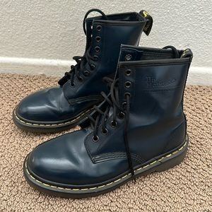 Dr. Martens Size 7 Navy Blue